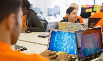 大數(shù)據(jù)與全棧開發(fā) 女生如何選擇適合自己的計算機技術方向