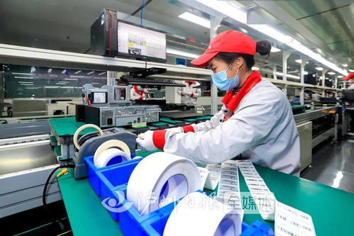 滿屏科技感丨一小時(shí)造出120臺(tái)電腦，揭秘“瀘州造”計(jì)算機(jī)的技術(shù)開發(fā)之路